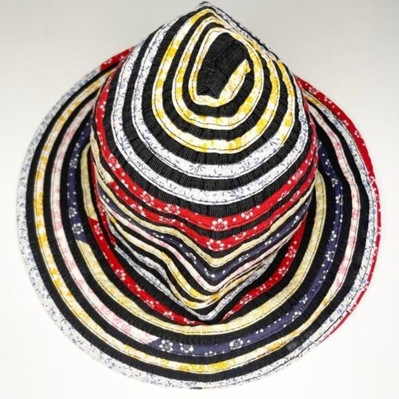Bucket Hat in Stripes & Floral Pattern - size Small - Picture 1 of 4